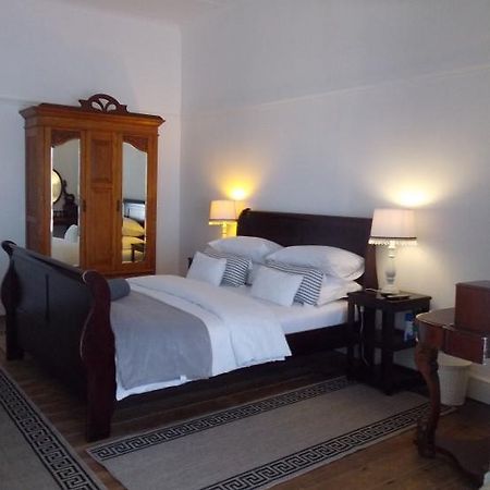 Breeze Inn Guesthouse Kiddʼs Beach エクステリア 写真