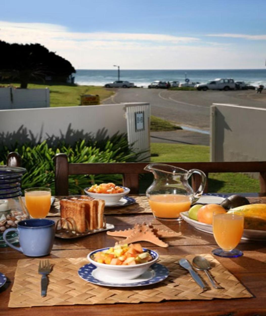Breeze Inn Guesthouse Kiddʼs Beach エクステリア 写真