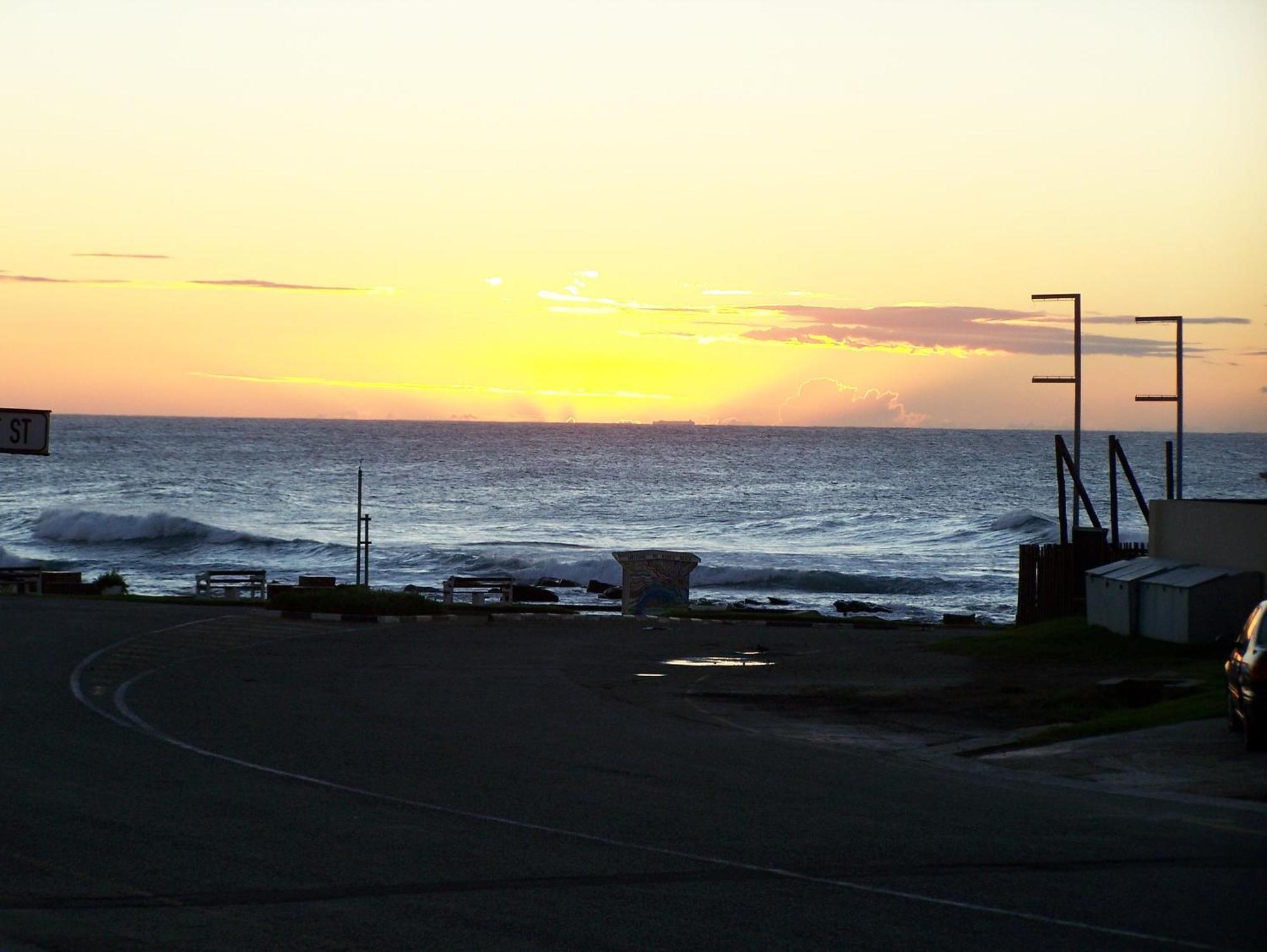 Breeze Inn Guesthouse Kiddʼs Beach エクステリア 写真
