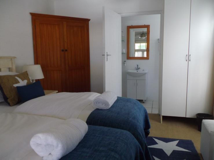 Breeze Inn Guesthouse Kiddʼs Beach エクステリア 写真