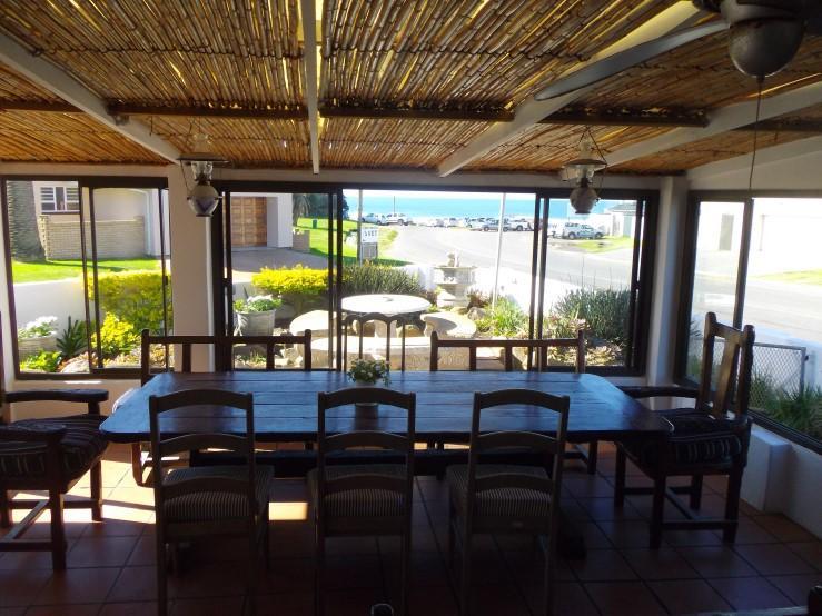 Breeze Inn Guesthouse Kiddʼs Beach エクステリア 写真